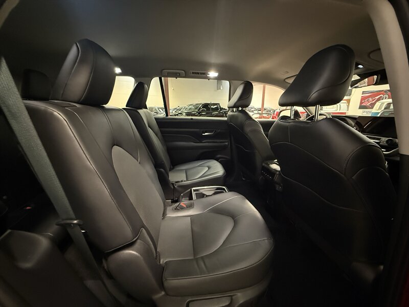 2026 Toyota Grand Highlander Hybrid XLE   - Photo 32 - Hillsboro, OR 97124