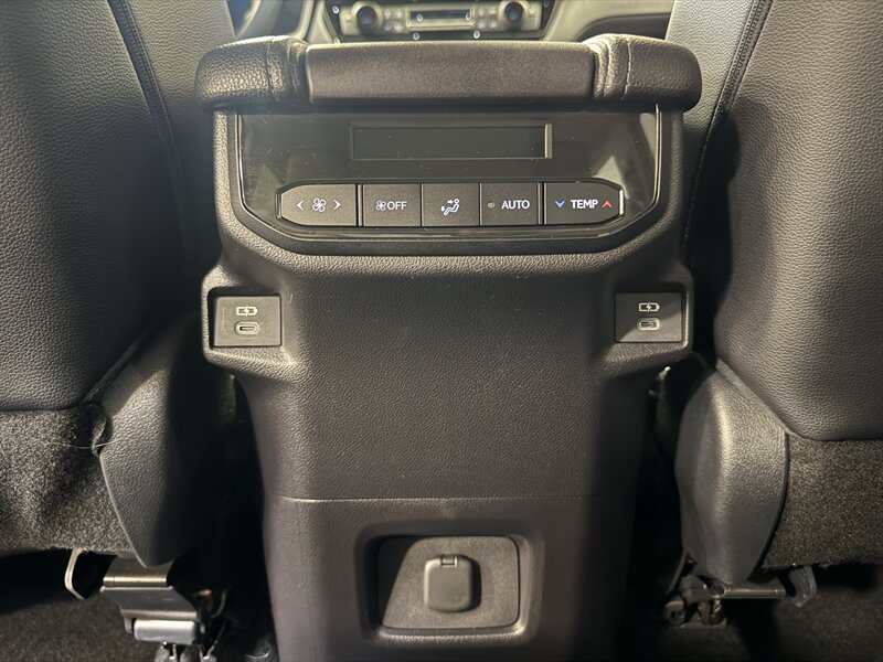 2026 Toyota Grand Highlander Hybrid XLE   - Photo 30 - Hillsboro, OR 97124
