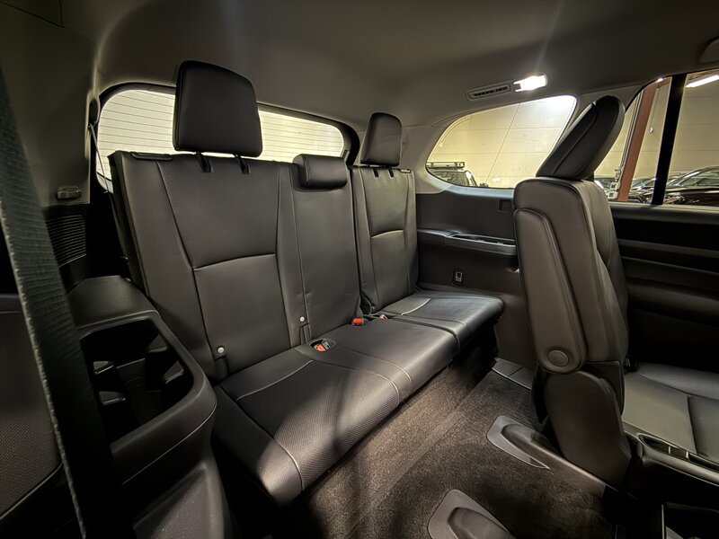 2026 Toyota Grand Highlander Hybrid XLE   - Photo 33 - Hillsboro, OR 97124