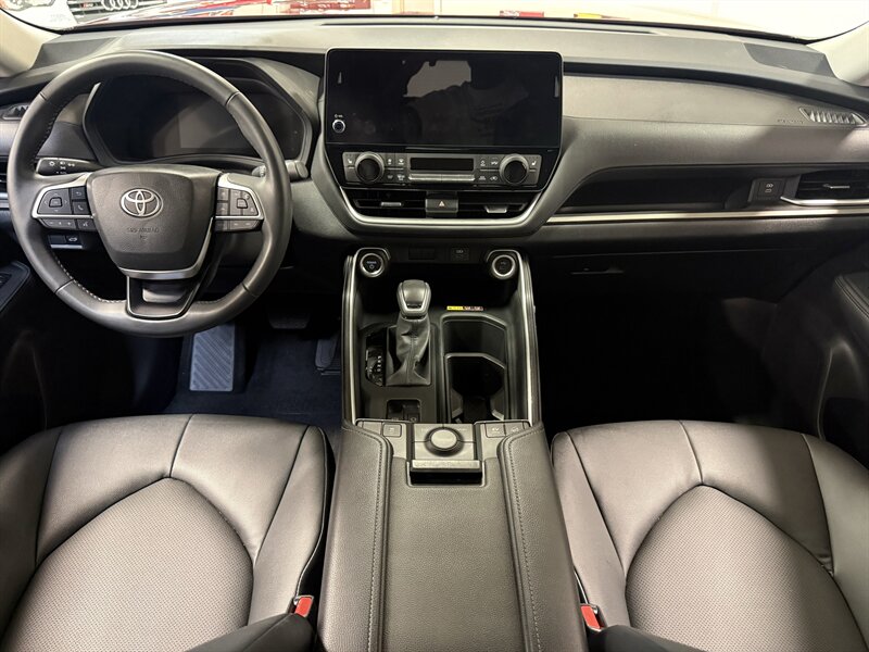2026 Toyota Grand Highlander Hybrid XLE   - Photo 15 - Hillsboro, OR 97124