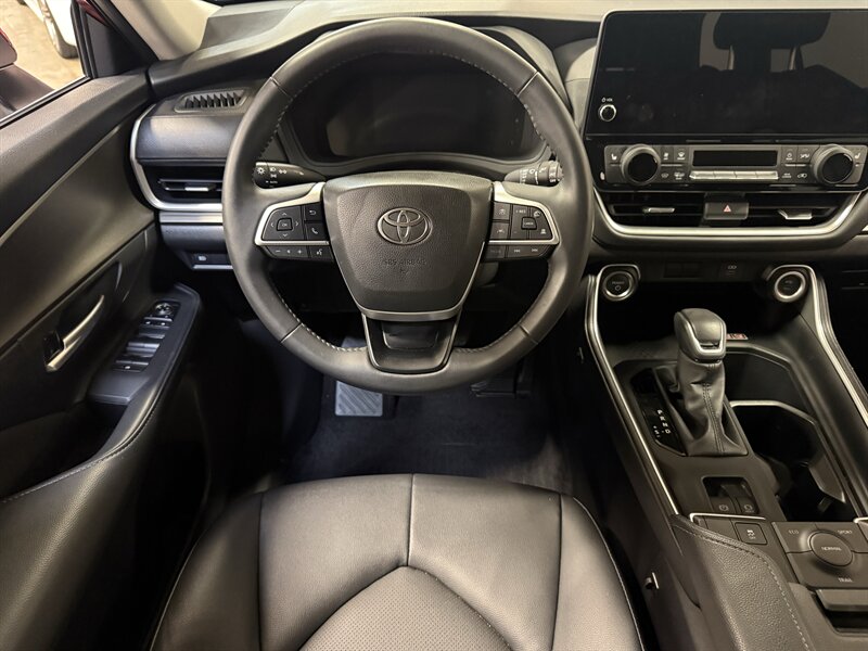 2026 Toyota Grand Highlander Hybrid XLE   - Photo 16 - Hillsboro, OR 97124