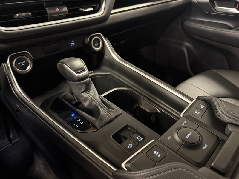 2026 Toyota Grand Highlander Hybrid XLE   - Photo 25 - Hillsboro, OR 97124