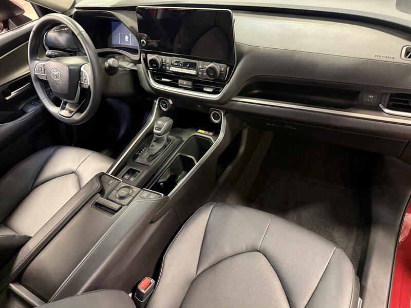 2026 Toyota Grand Highlander Hybrid XLE   - Photo 12 - Hillsboro, OR 97124