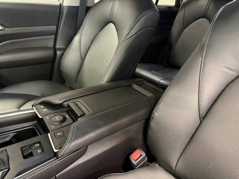 2026 Toyota Grand Highlander Hybrid XLE   - Photo 27 - Hillsboro, OR 97124