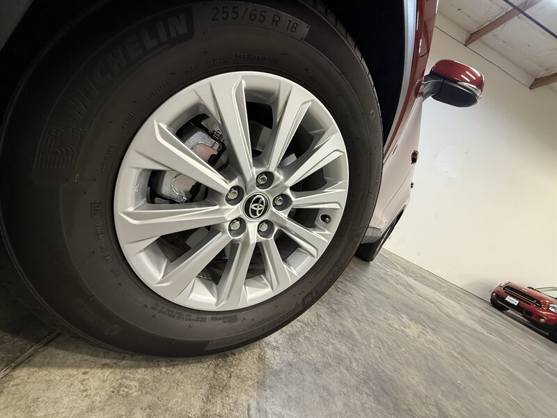 2026 Toyota Grand Highlander Hybrid XLE   - Photo 11 - Hillsboro, OR 97124
