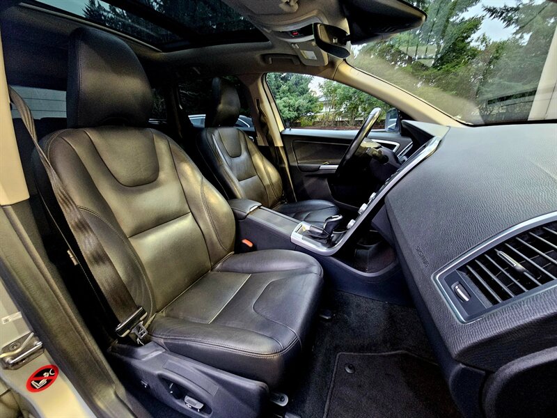 2015 Volvo XC60 T5 Premier   - Photo 22 - Hillsboro, OR 97124