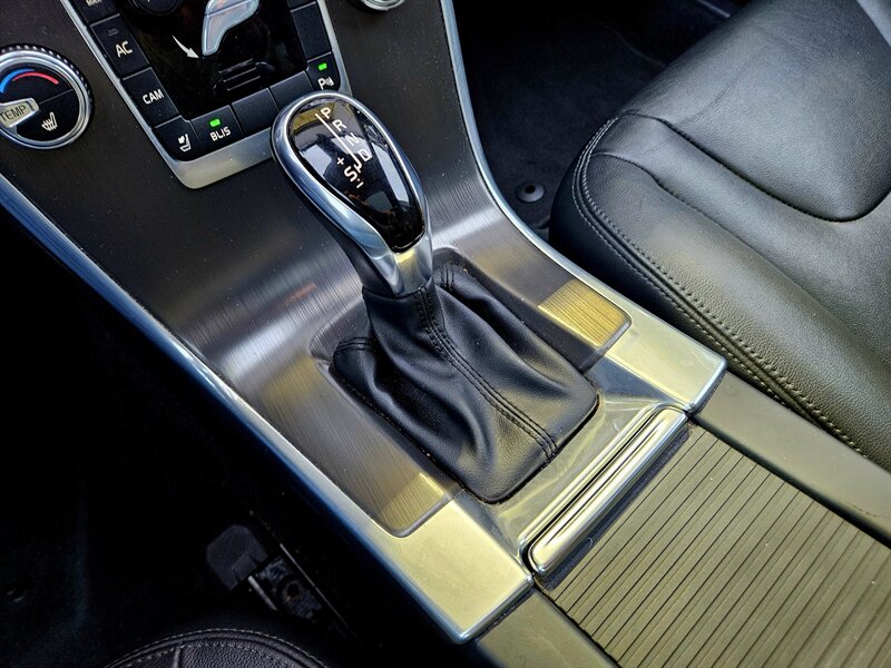 2015 Volvo XC60 T5 Premier   - Photo 35 - Hillsboro, OR 97124