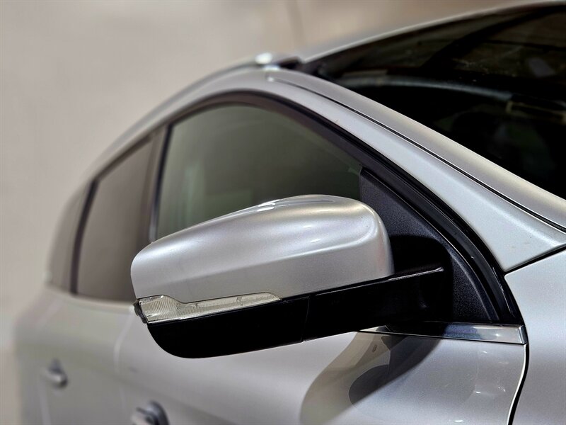 2015 Volvo XC60 T5 Premier   - Photo 13 - Hillsboro, OR 97124