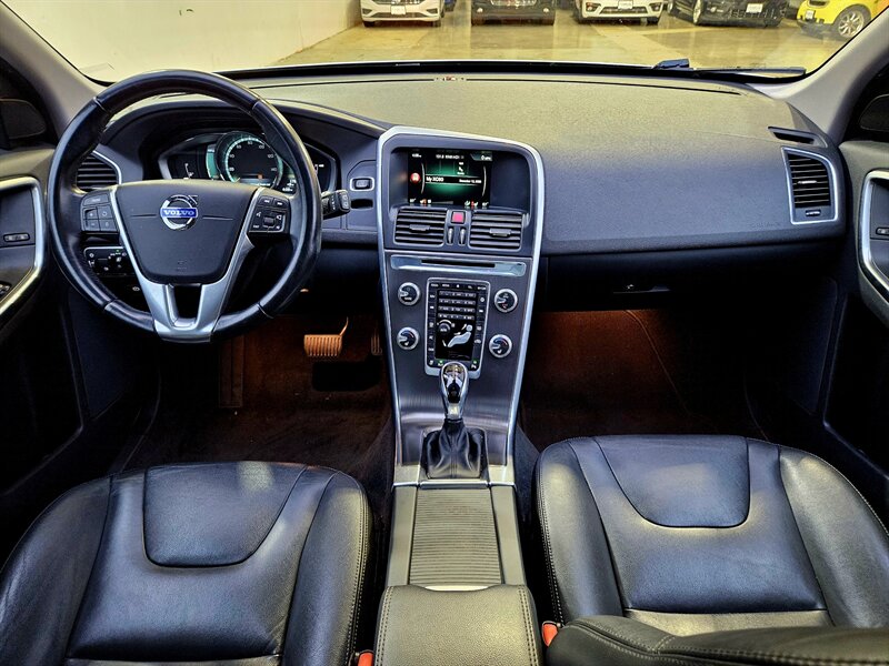 2015 Volvo XC60 T5 Premier   - Photo 23 - Hillsboro, OR 97124