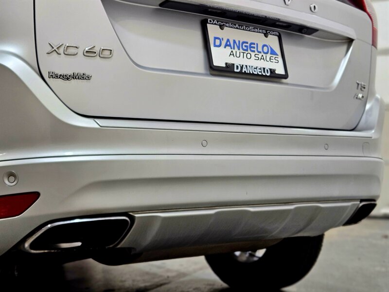 2015 Volvo XC60 T5 Premier   - Photo 15 - Hillsboro, OR 97124