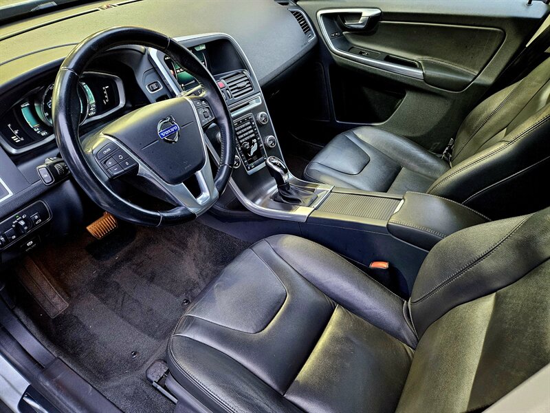 2015 Volvo XC60 T5 Premier   - Photo 26 - Hillsboro, OR 97124