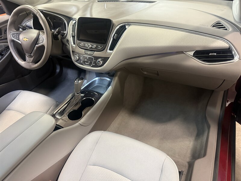 2016 Chevrolet Malibu LT - Photo 2 - Hillsboro, OR 97124