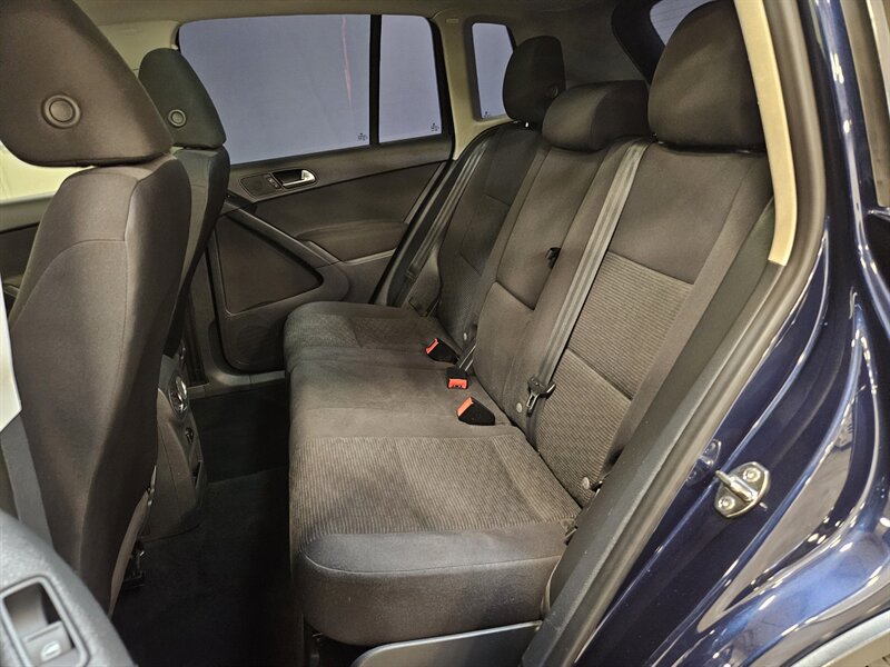 2012 Volkswagen Tiguan LE   - Photo 29 - Hillsboro, OR 97124