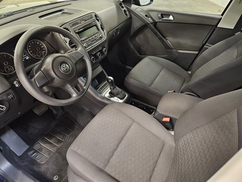 2012 Volkswagen Tiguan LE   - Photo 20 - Hillsboro, OR 97124