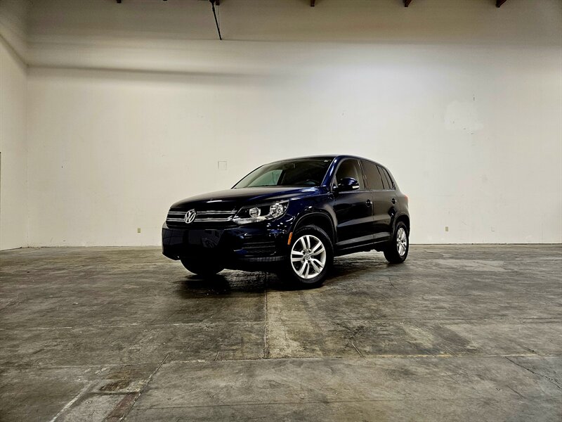 2012 Volkswagen Tiguan LE   - Photo 15 - Hillsboro, OR 97124