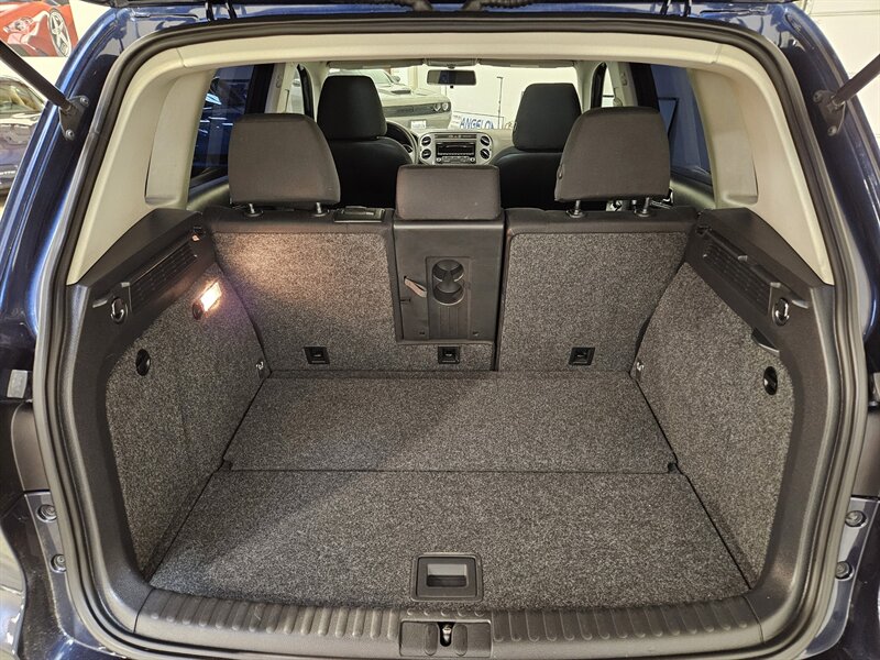 2012 Volkswagen Tiguan LE   - Photo 30 - Hillsboro, OR 97124
