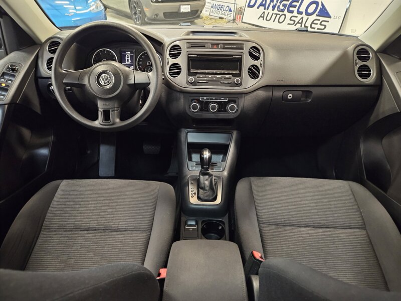 2012 Volkswagen Tiguan LE   - Photo 18 - Hillsboro, OR 97124