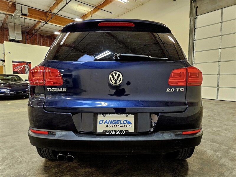 2012 Volkswagen Tiguan LE   - Photo 8 - Hillsboro, OR 97124
