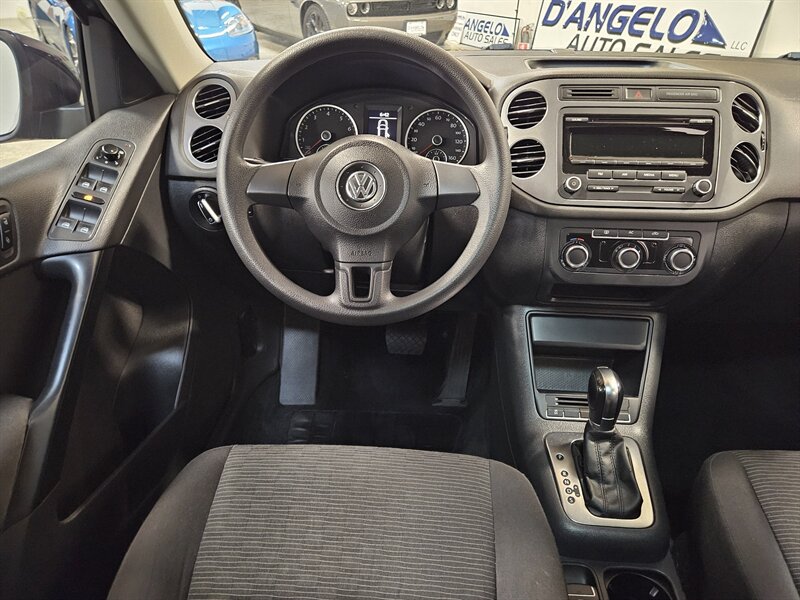2012 Volkswagen Tiguan LE   - Photo 19 - Hillsboro, OR 97124