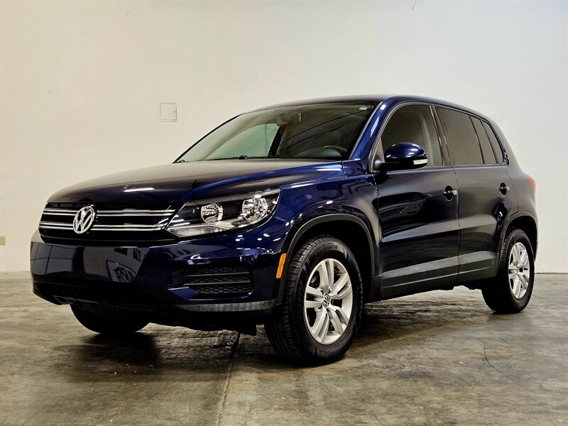 2012 Volkswagen Tiguan LE   - Photo 5 - Hillsboro, OR 97124