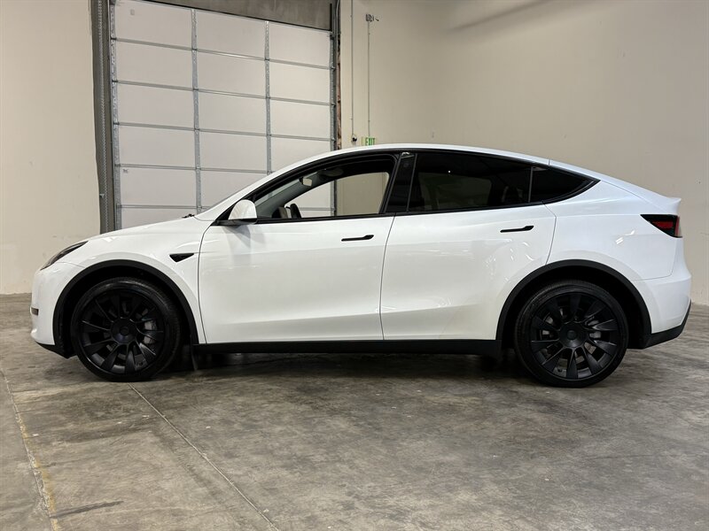 2023 Tesla Model Y Long Range   - Photo 4 - Hillsboro, OR 97124