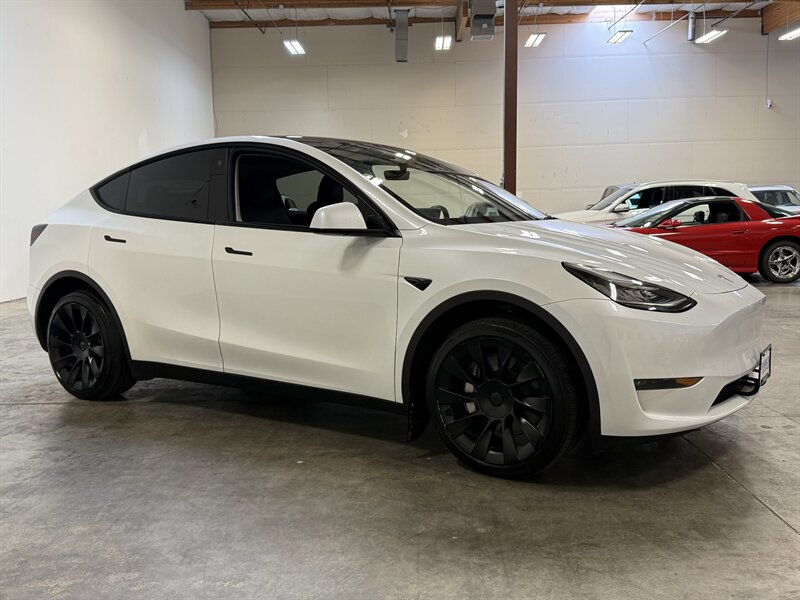 2023 Tesla Model Y Long Range   - Photo 9 - Hillsboro, OR 97124
