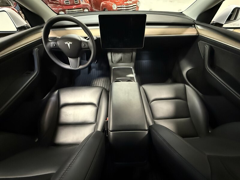 2023 Tesla Model Y Long Range   - Photo 14 - Hillsboro, OR 97124