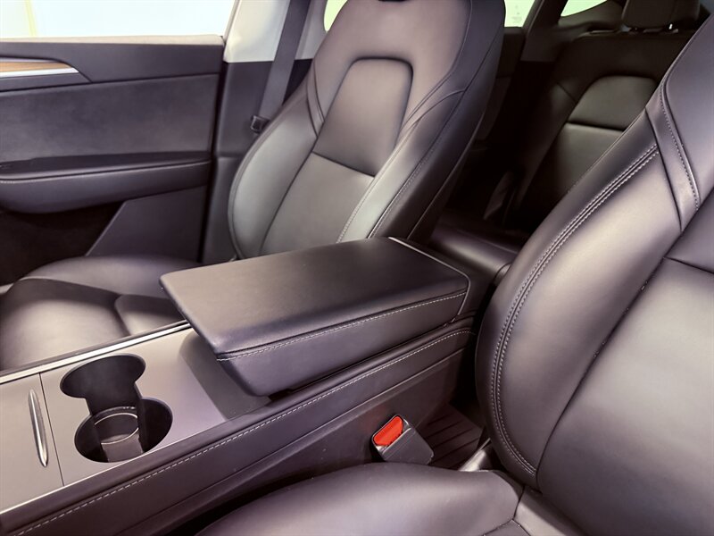 2023 Tesla Model Y Long Range   - Photo 22 - Hillsboro, OR 97124