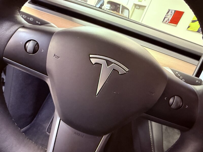 2023 Tesla Model Y Long Range   - Photo 19 - Hillsboro, OR 97124