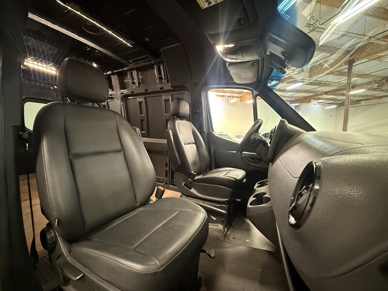 2019 Mercedes-Benz Sprinter 2500   - Photo 13 - Hillsboro, OR 97124