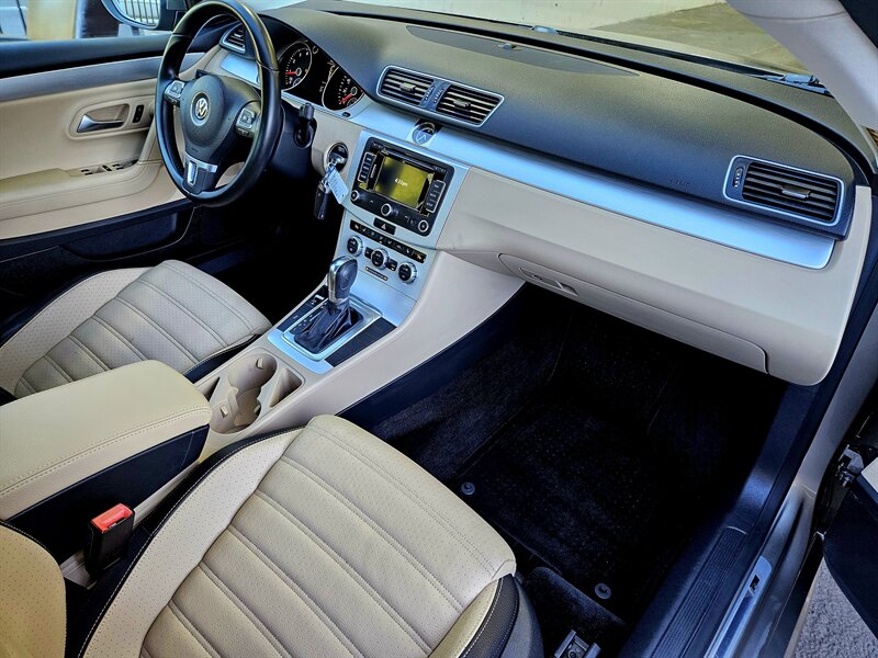 2014 Volkswagen CC R-Line PZEV   - Photo 13 - Hillsboro, OR 97124