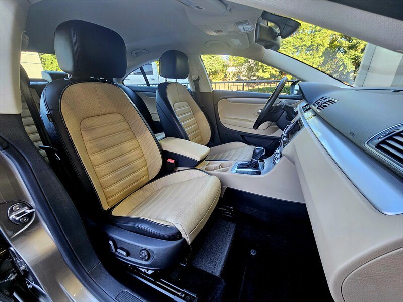 2014 Volkswagen CC R-Line PZEV   - Photo 14 - Hillsboro, OR 97124