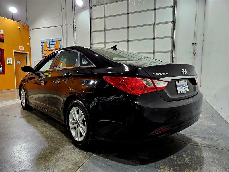 2013 Hyundai SONATA GLS - Photo 7 - Hillsboro, OR 97124