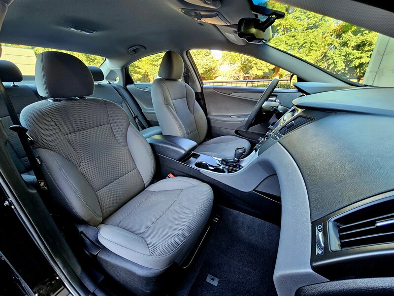 2013 Hyundai SONATA GLS - Photo 13 - Hillsboro, OR 97124