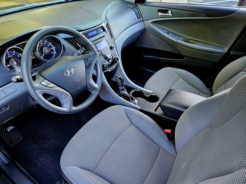 2013 Hyundai SONATA GLS - Photo 17 - Hillsboro, OR 97124