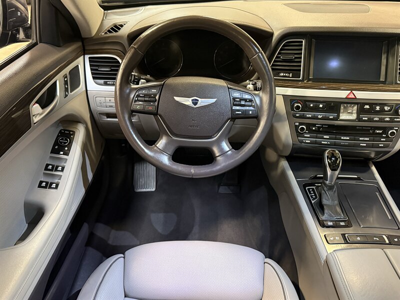 2015 Hyundai Genesis 3.8L   - Photo 14 - Hillsboro, OR 97124