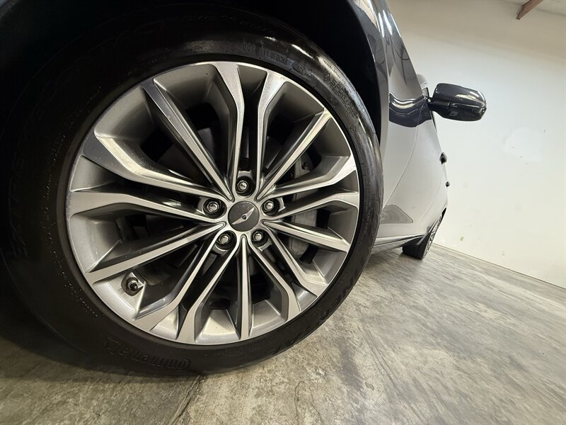 2015 Hyundai Genesis 3.8L   - Photo 10 - Hillsboro, OR 97124