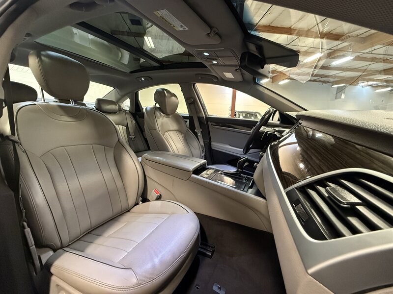 2015 Hyundai Genesis 3.8L   - Photo 12 - Hillsboro, OR 97124