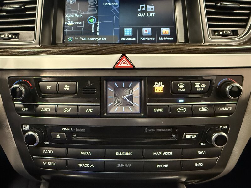 2015 Hyundai Genesis 3.8L   - Photo 21 - Hillsboro, OR 97124