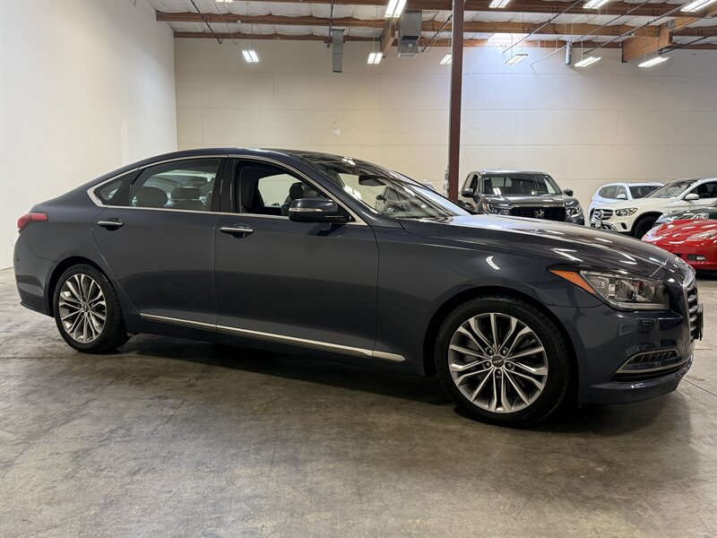 2015 Hyundai Genesis 3.8L   - Photo 9 - Hillsboro, OR 97124