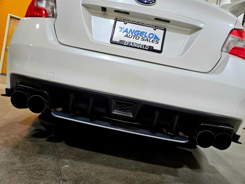2017 Subaru WRX STI photo 8