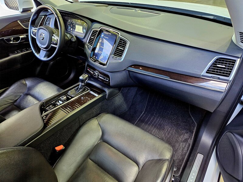 2019 Volvo XC90 T6 Momentum - Photo 2 - Hillsboro, OR 97124