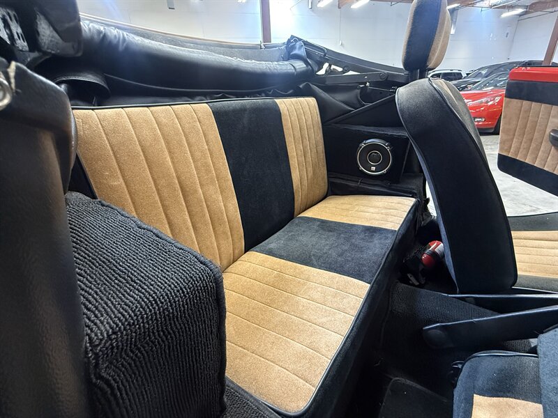 1970 Volkswagen Karmann Ghia Convertible   - Photo 28 - Hillsboro, OR 97124