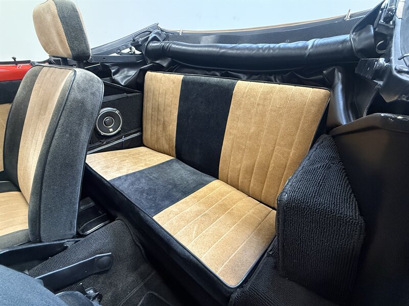 1970 Volkswagen Karmann Ghia Convertible   - Photo 27 - Hillsboro, OR 97124