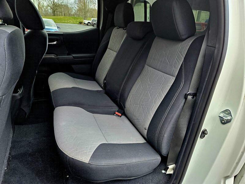 2021 Toyota Tacoma TRD Off-Road   - Photo 34 - Hillsboro, OR 97124