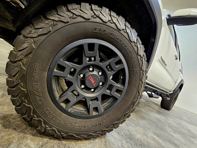 2021 Toyota Tacoma TRD Off-Road   - Photo 13 - Hillsboro, OR 97124