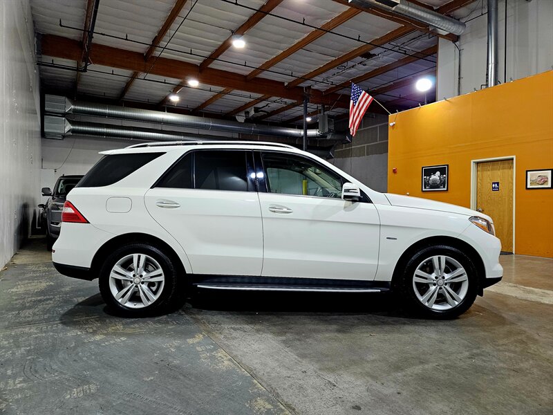 2012 Mercedes Benz ML 350 photo 3