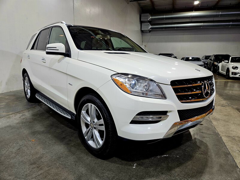2012 Mercedes Benz ML 350 photo 2