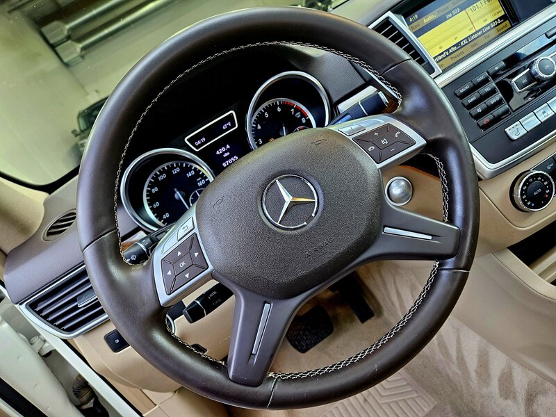 2012 Mercedes Benz ML 350 photo 21