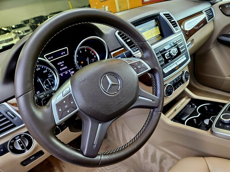 2012 Mercedes Benz ML 350 photo 20